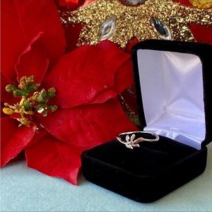 🌺NIB 925 Sterling Silver Dainty Leaf Ring🌺